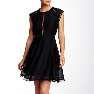 Stella and Jamie Exo dress black S
